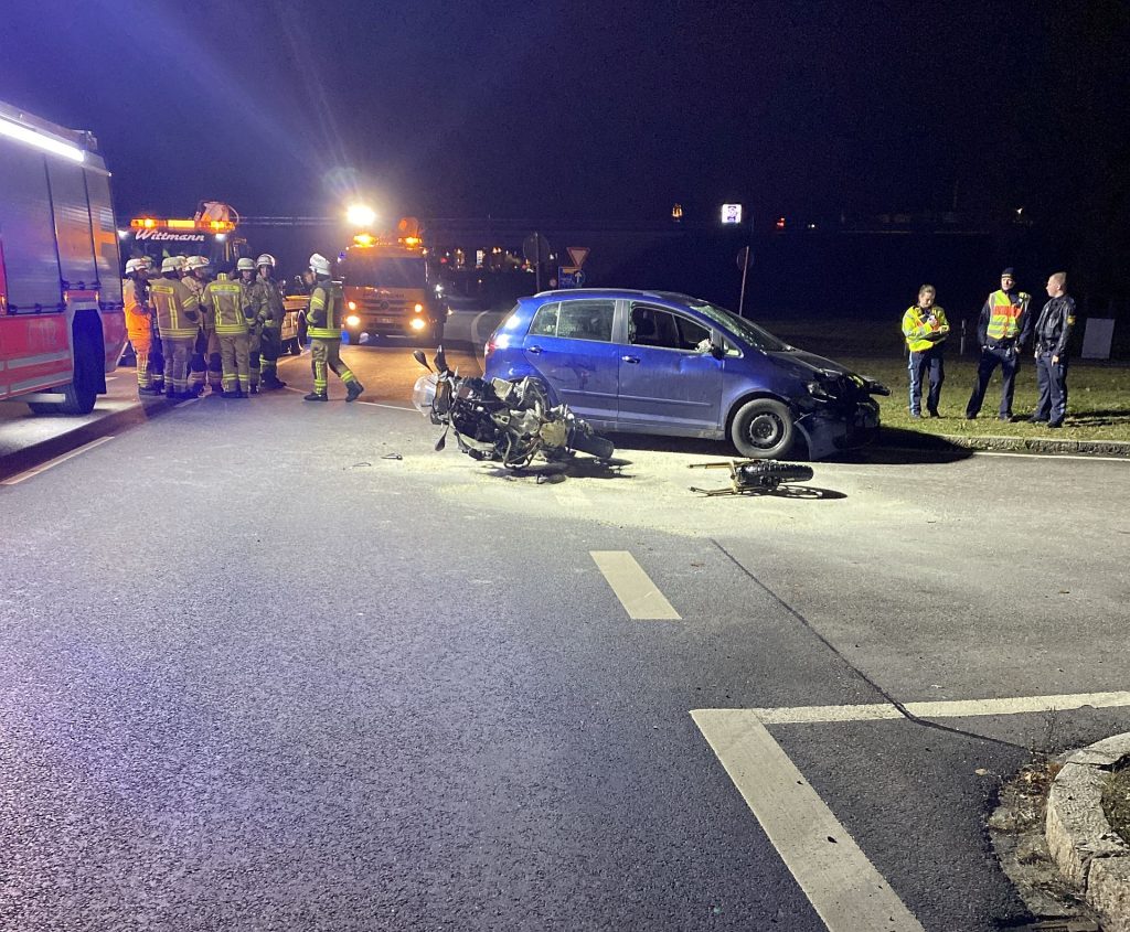 Der Motorradfahrer wurde bei dem Unfall schwer verletzt Foto: PI Schwandorf