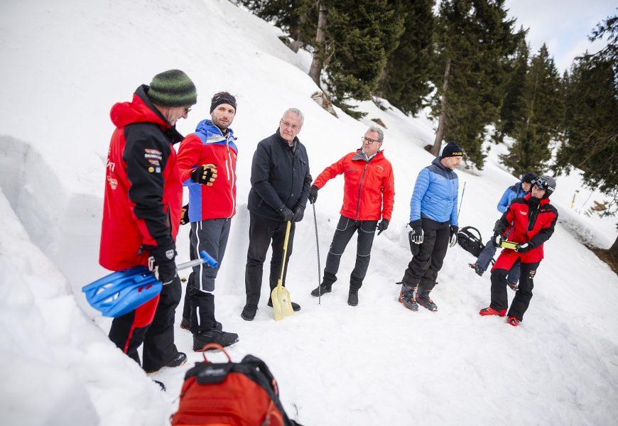 Herrmann: Mehr Sicherheit beim Wintersport