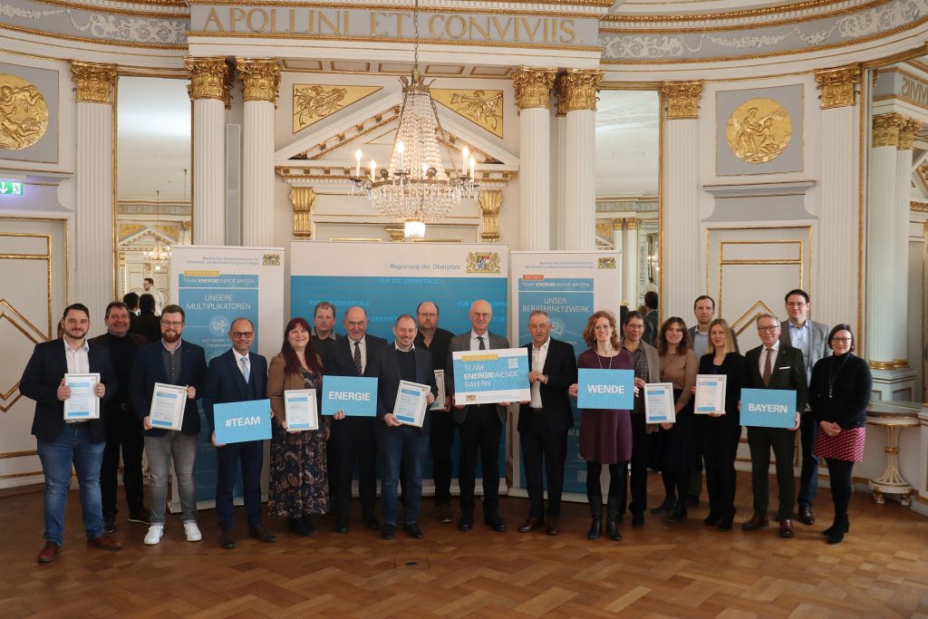 Gruppenbild Unterstützer Team Energiewende
Regierung der Oberpfalz/Kammermeier