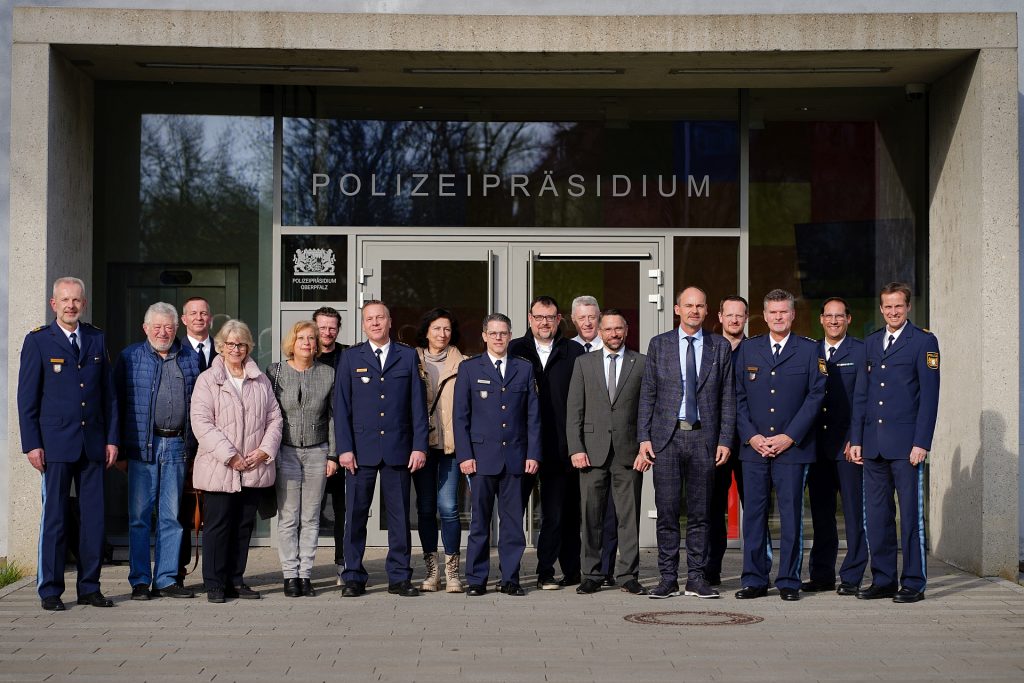 Austausch zwischen Vertretern jüdischer Gemeinden und der Oberpfälzer Polizei