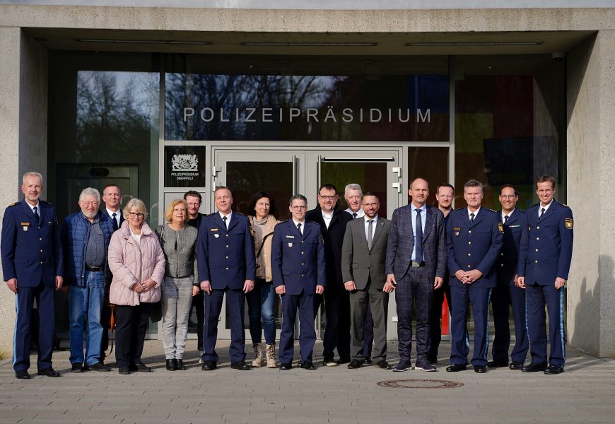 Austausch zwischen Vertretern jüdischer Gemeinden und der Oberpfälzer Polizei