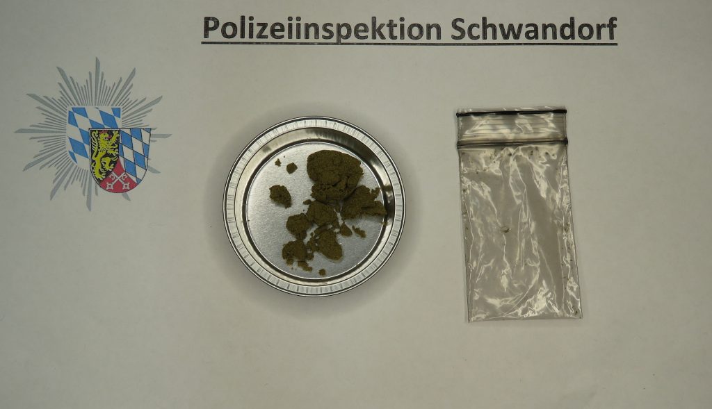 Der Fahrer des eScooters hatte Drogen dabei Foto: PI Schwandorf