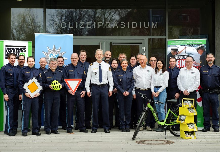 Kreisverkehrswacht Regensburg e. V. unterstützt mobile Jugendverkehrsschulen mit finanziellen Mitteln