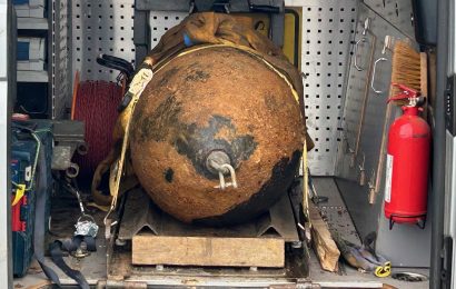 Bild der entschärften 450kg Fliegerbombe Foto: Polizeiinspektion Amberg /dl